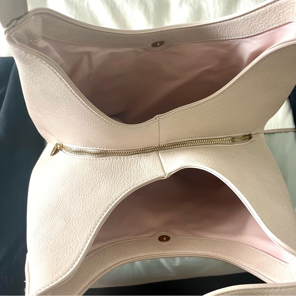 Elegant Cream Women's Bag - Picture 4 of 4